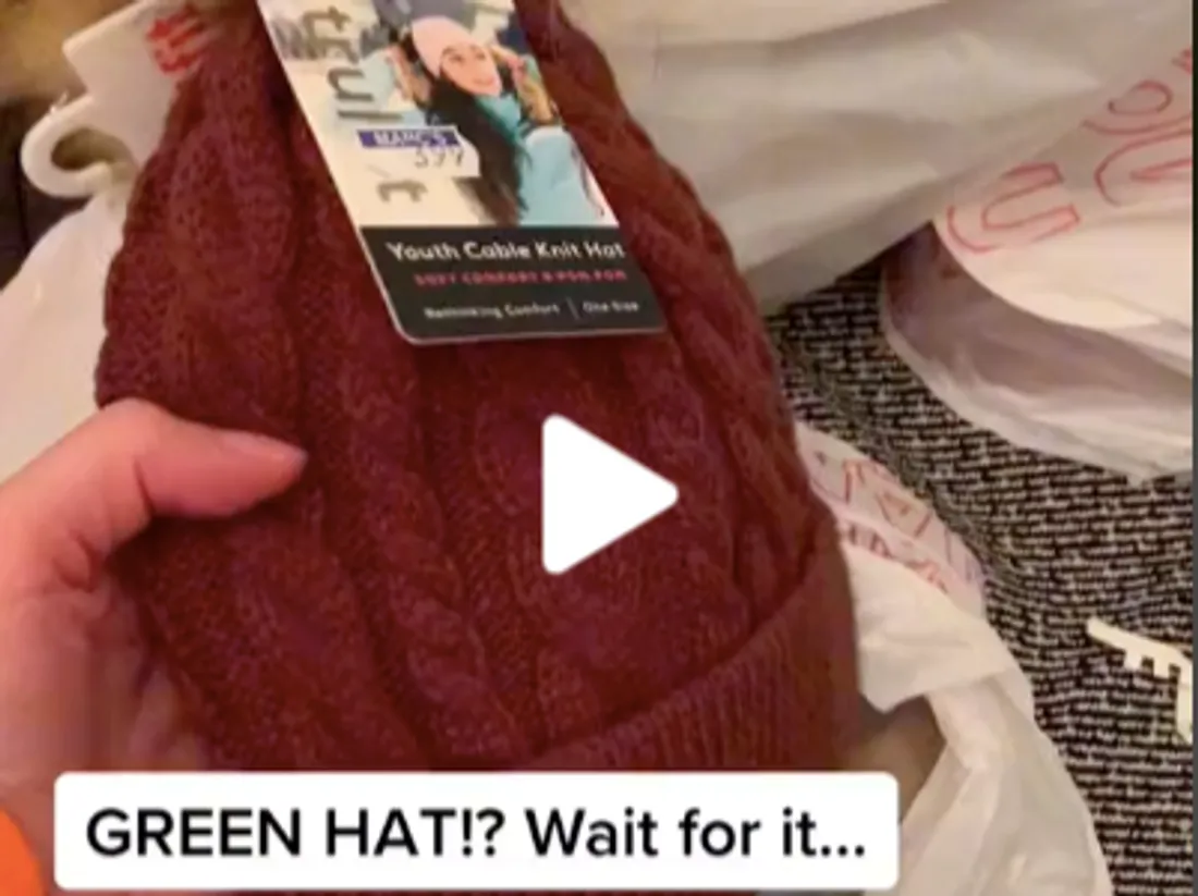 Quelle est la véritable couleur de ce bonnet ? 